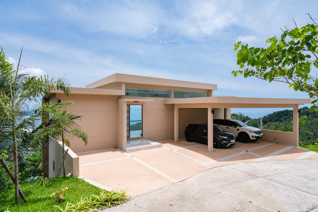 Villa Majesta Parking