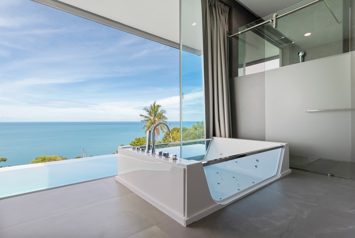Villa Moonstar Koh Samui Jacuzzi Bath