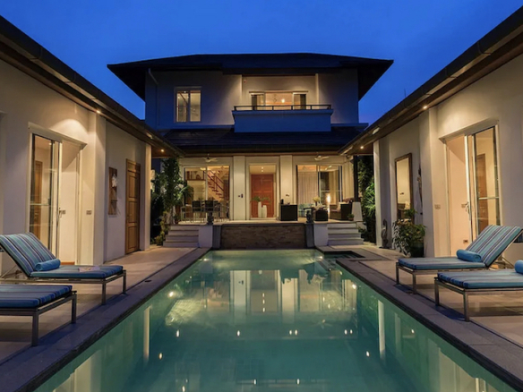 Villa On The Rocks