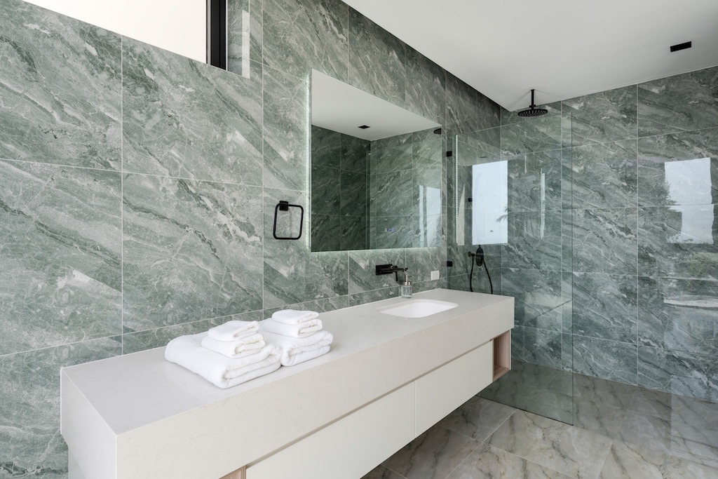 Villa Sea Stone Bathroom
