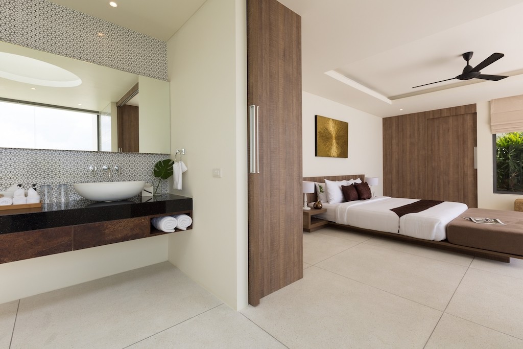 En-Suite Bathroom