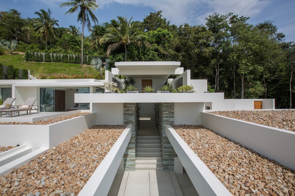 Villa Walkway