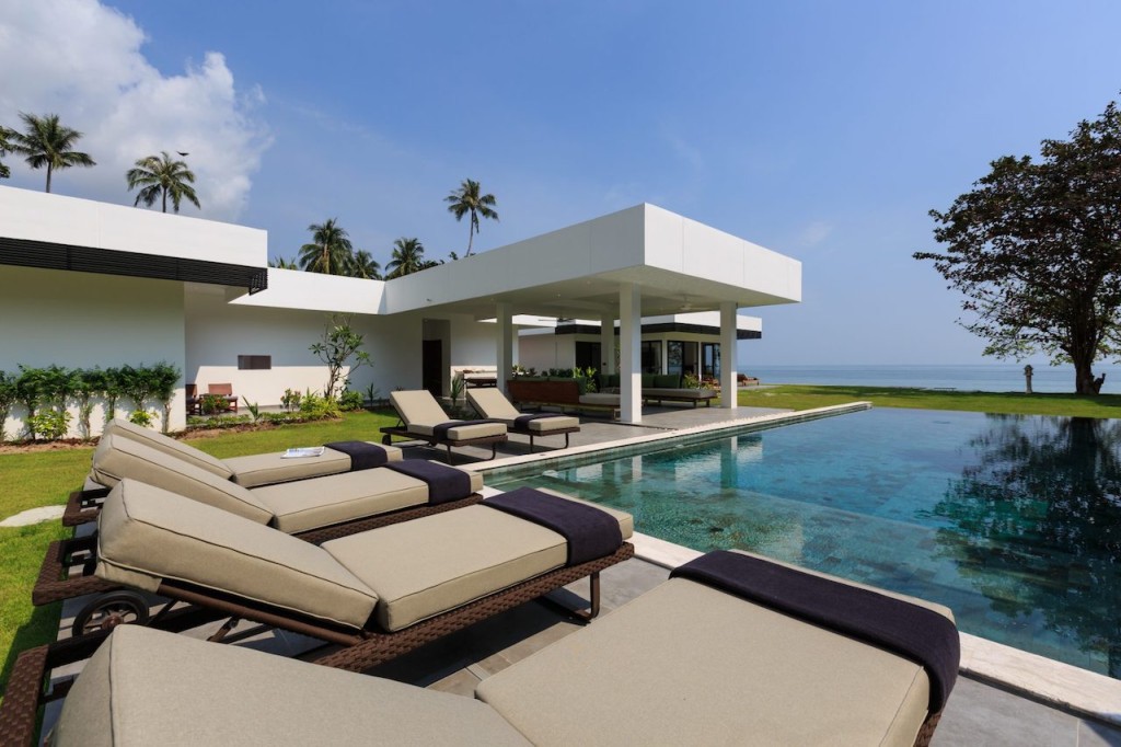 Villa Thansamaay Ko Samui Loungers