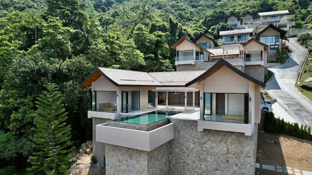 Villa Tujuh Exterior