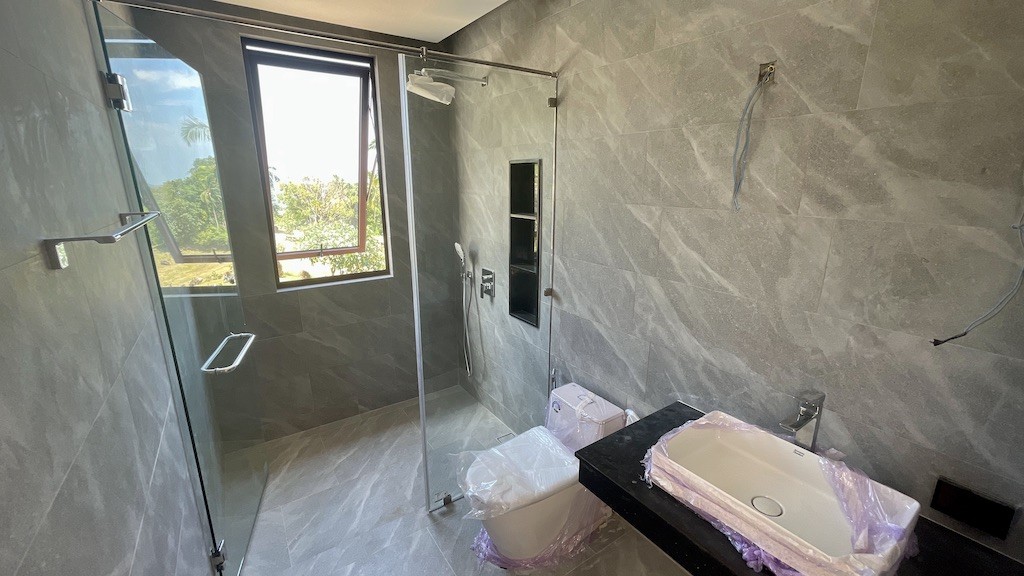 Villa Tujuh Bathroom 2