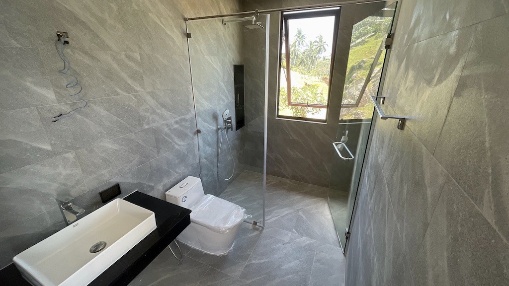 Villa Tujuh Bathroom