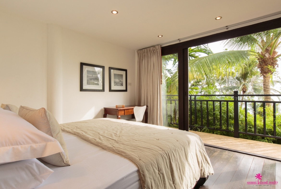Baan Hansa Bedroom Balcony