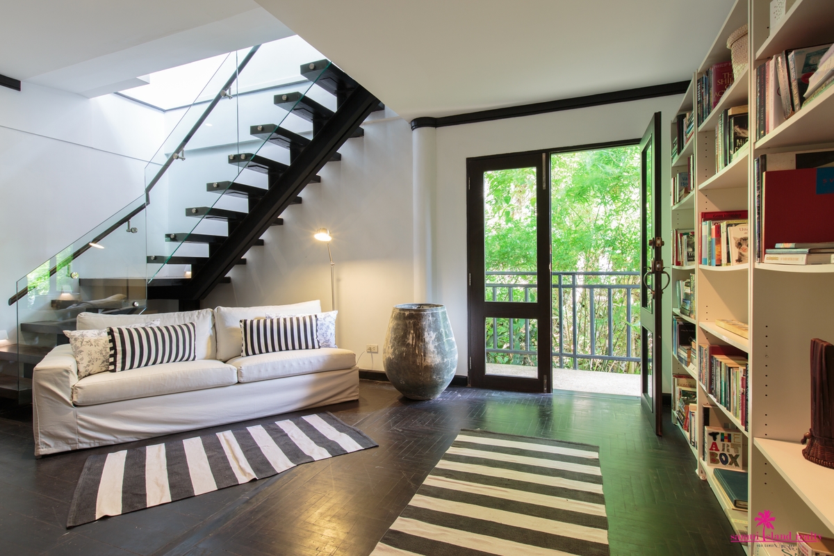 Baan Hansa Reading Area