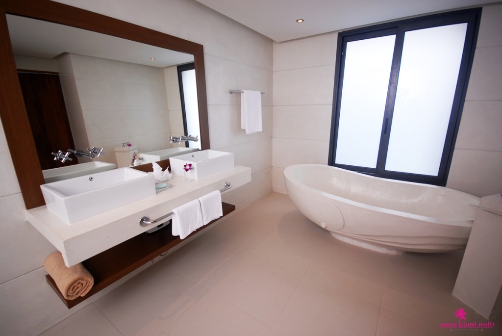 Villa Manola Bathroom