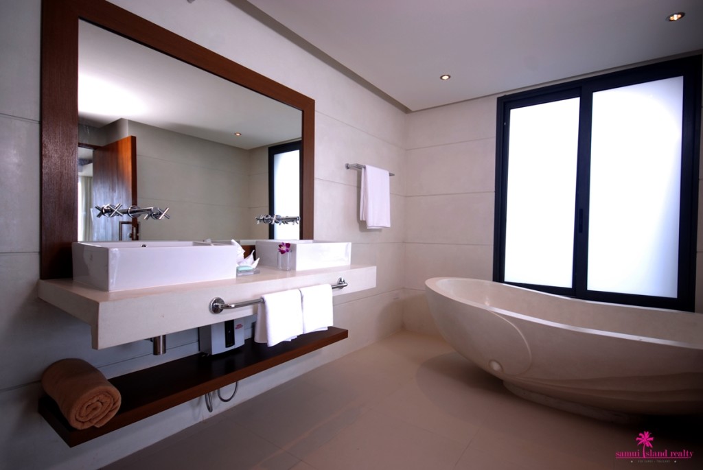 Villa Manola Bathtub