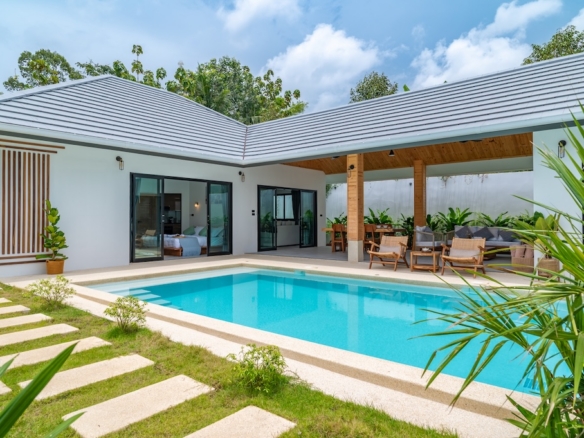 Villas For Sale in Lamai Koh Samui pool
