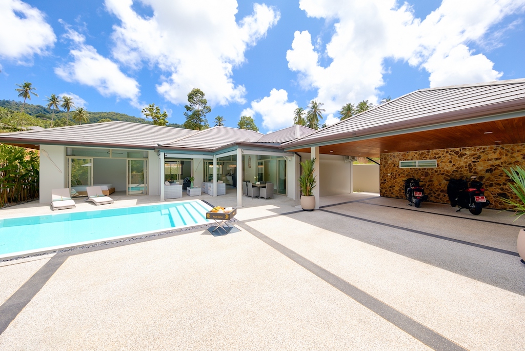 Villas Saona Covered Parking