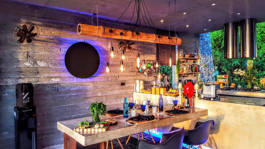 Zen Villa Dining Table