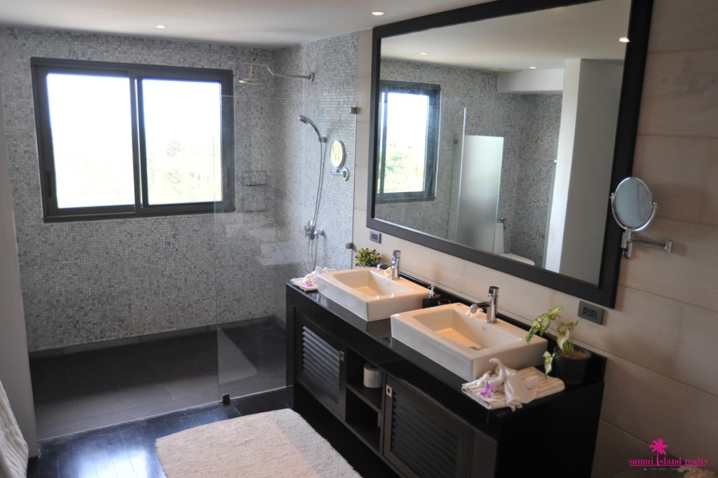 Adam Villa For Rent Koh Samui Shower