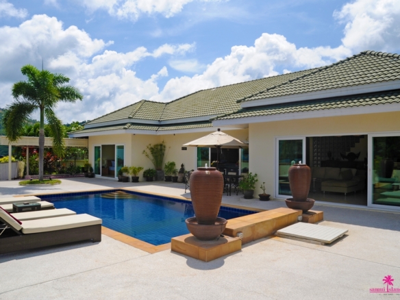 Baan Tawan Villa Exterior