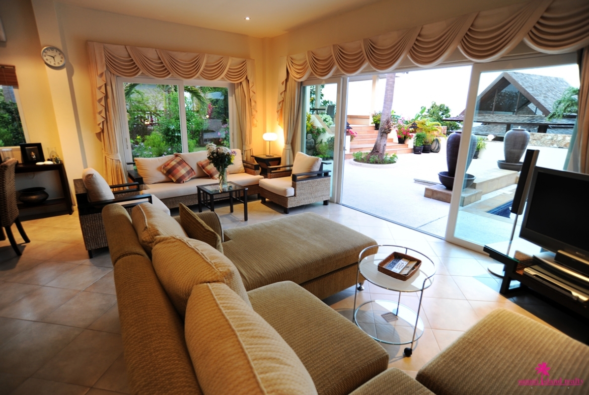 Baan Tawan Open Plan Living
