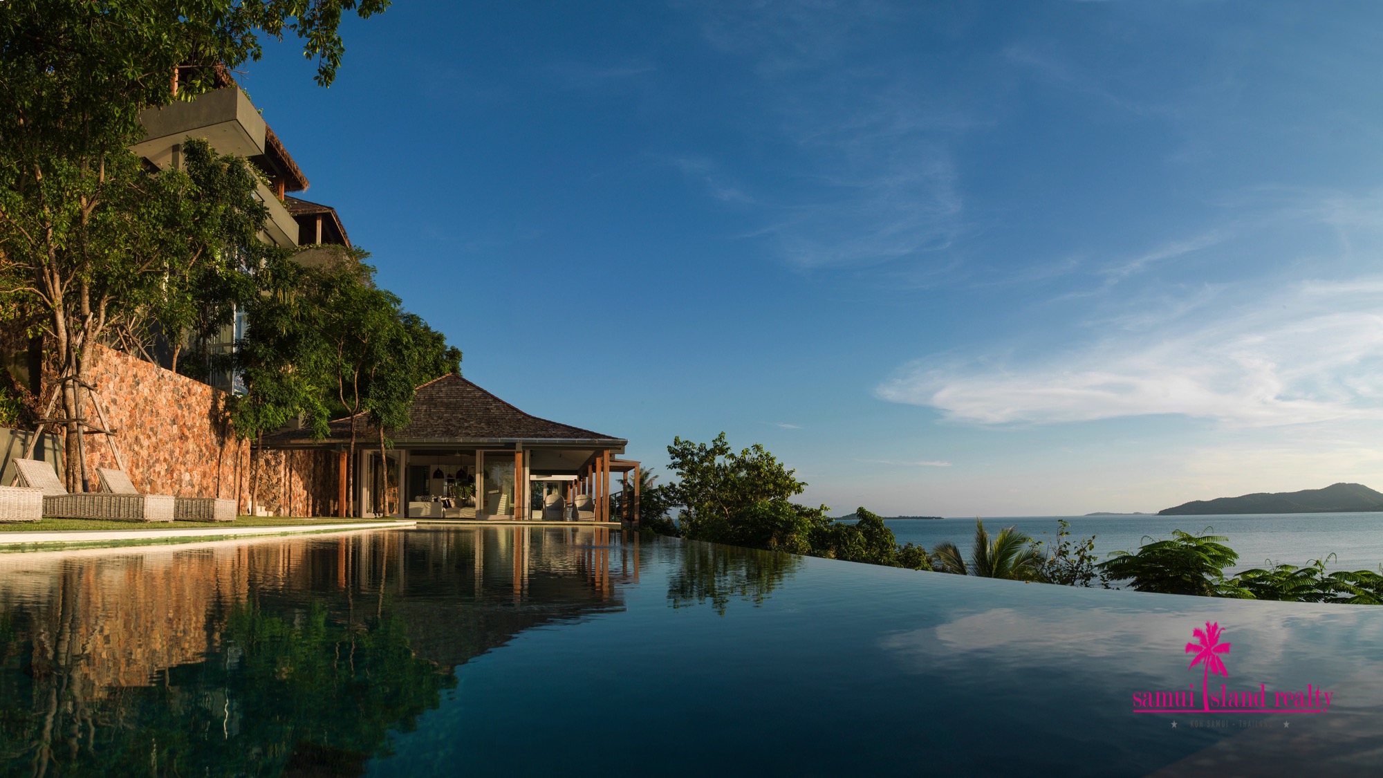 Beachfront Villa For Sale Koh Samui – image 1 Beachfront Villa For Sale Koh Samui – Residential All in Koh Samui (photo 1)