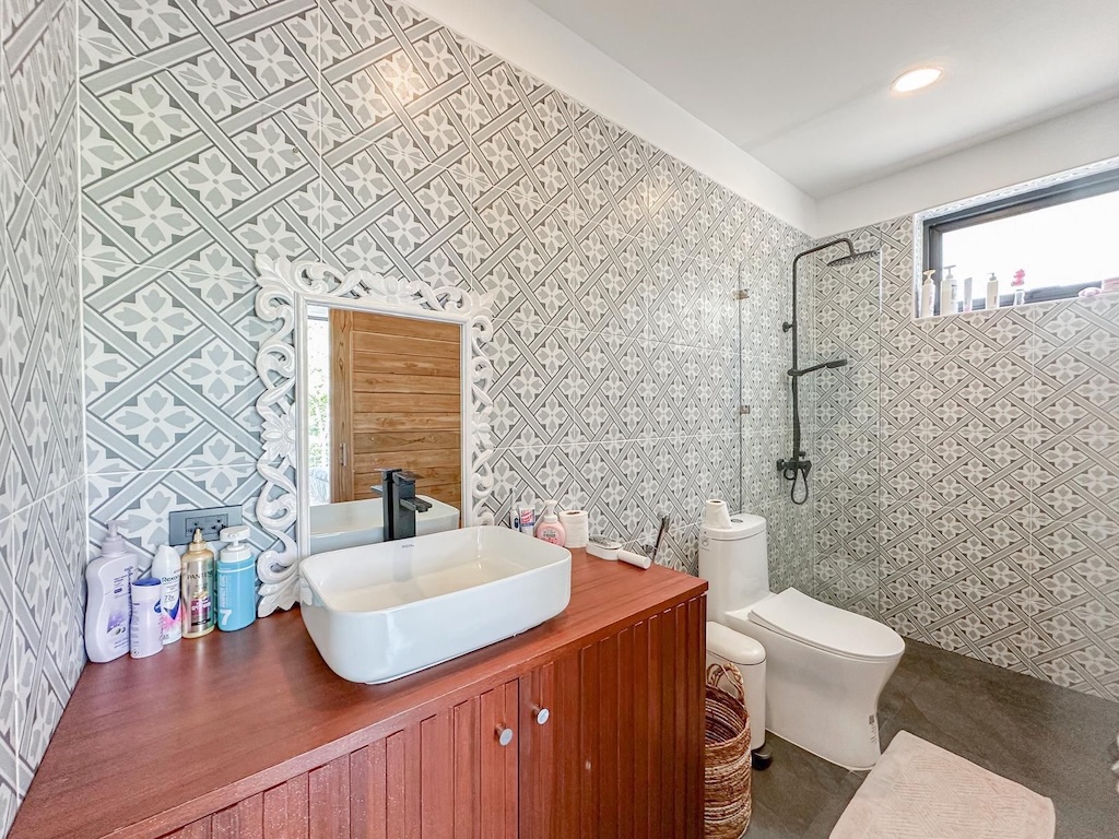 Ko Samui Contemporary Sea View Villa Bathroom