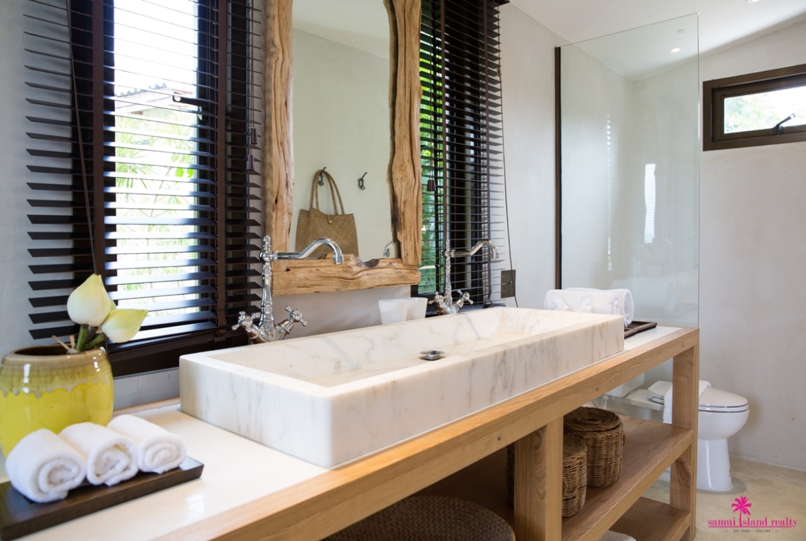 Koh Koon Bathroom Sink