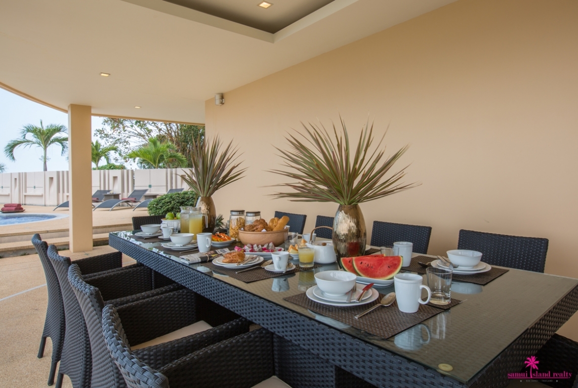 Villa Akira Outdoor Dining
