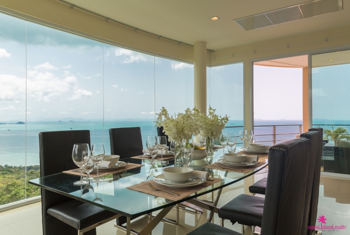 Villa Akira Indoor Dining Area