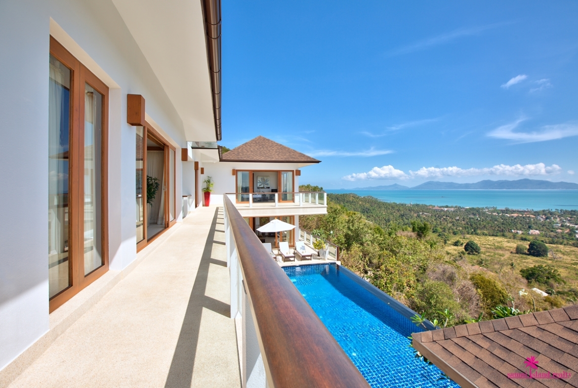 Baan Lealay Balcony