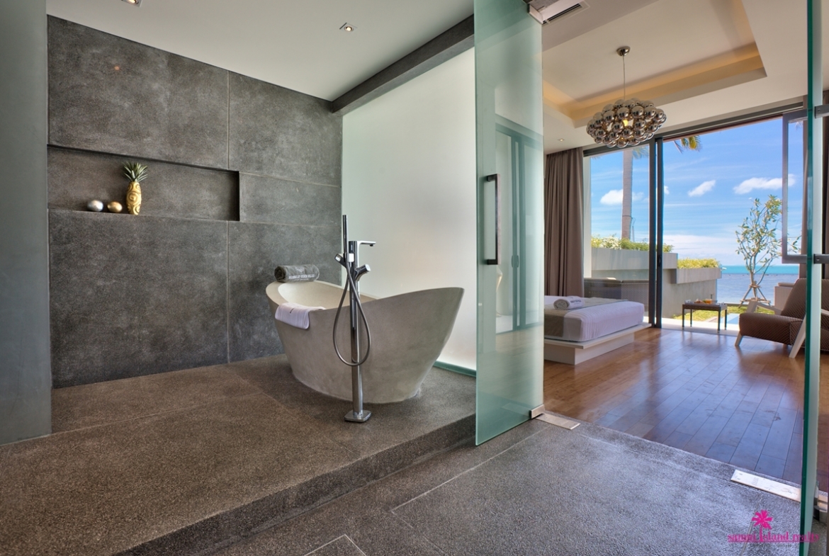 Villa Neung Master Bathroom