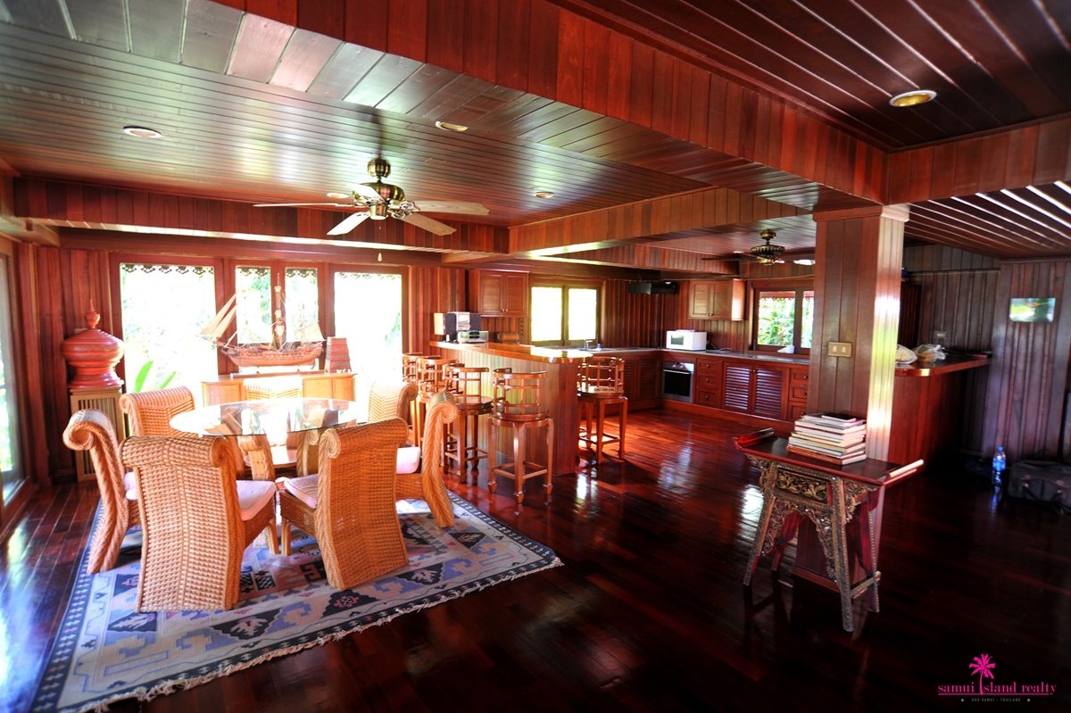 Villa Sur La Mer Villa Sur La Mer Dining & Kitchen