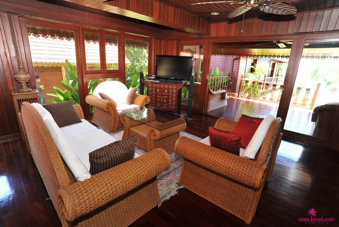 Villa Sur La Mer Living Room