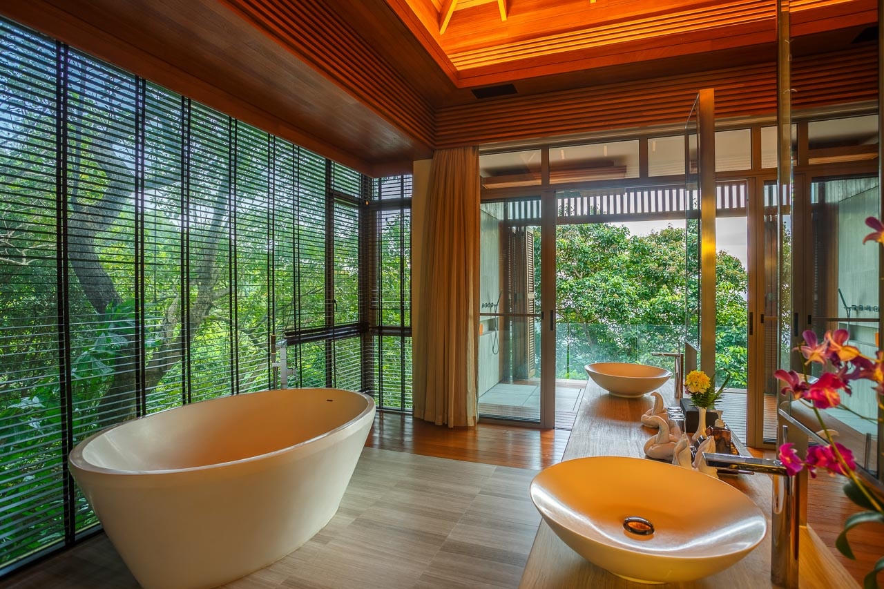 Baan Banyan Bathroom