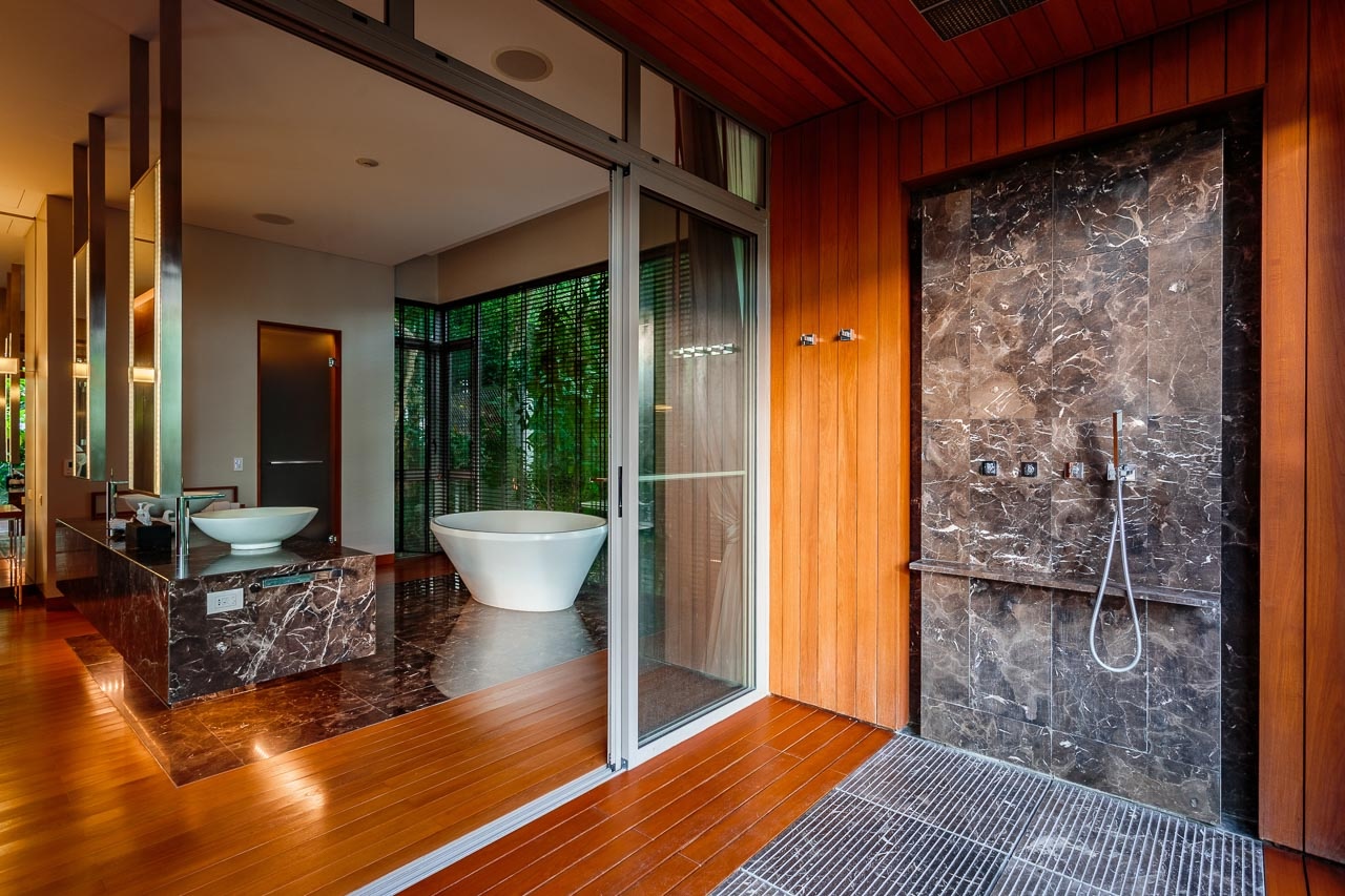 Baan Banyan Bathroom