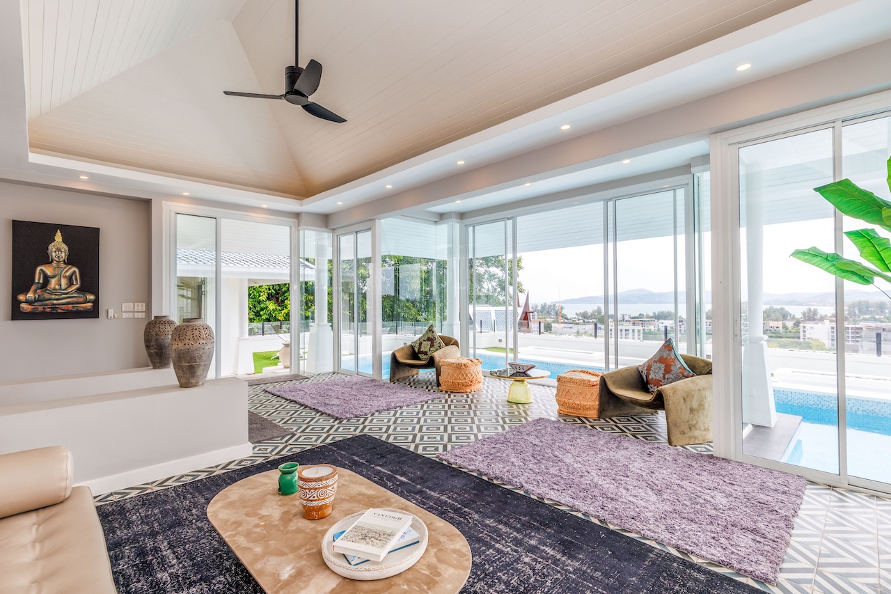 Baan Thai Surin Hill Lounge