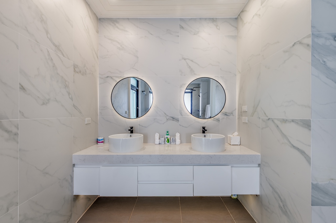 Baan Thai Surin Hill Bathroom