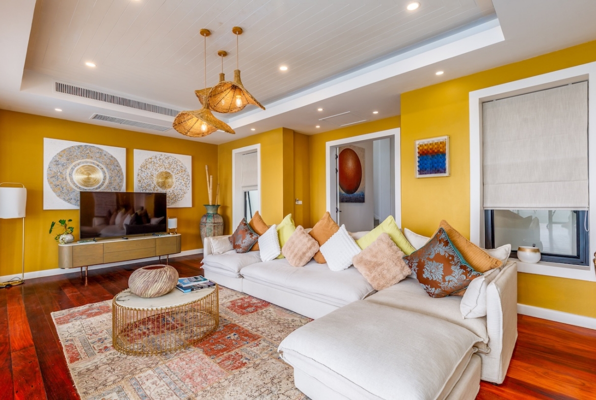 Baan Thai Surin Hill Living Area