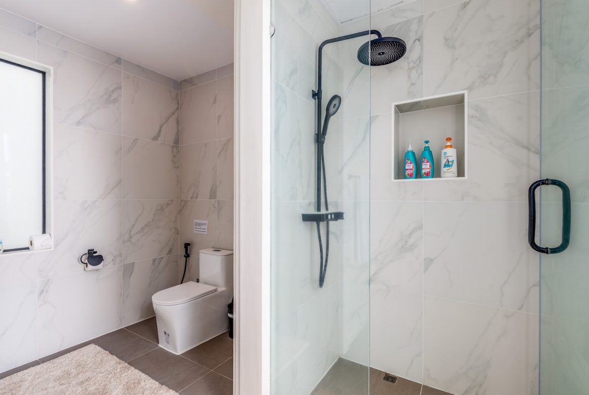 Baan Thai Surin Hill Bathroom