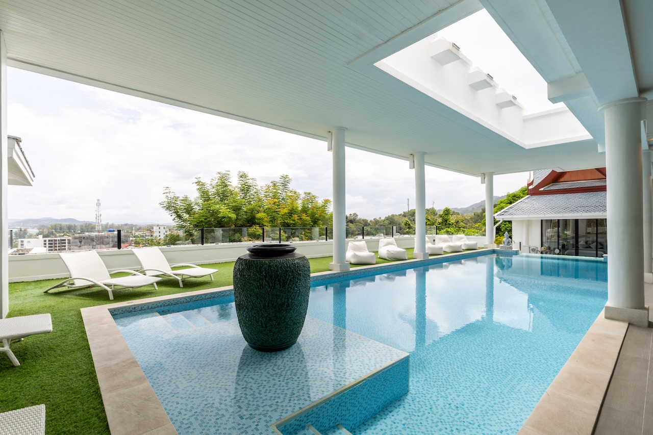 Baan Thai Surin Hill Pool.