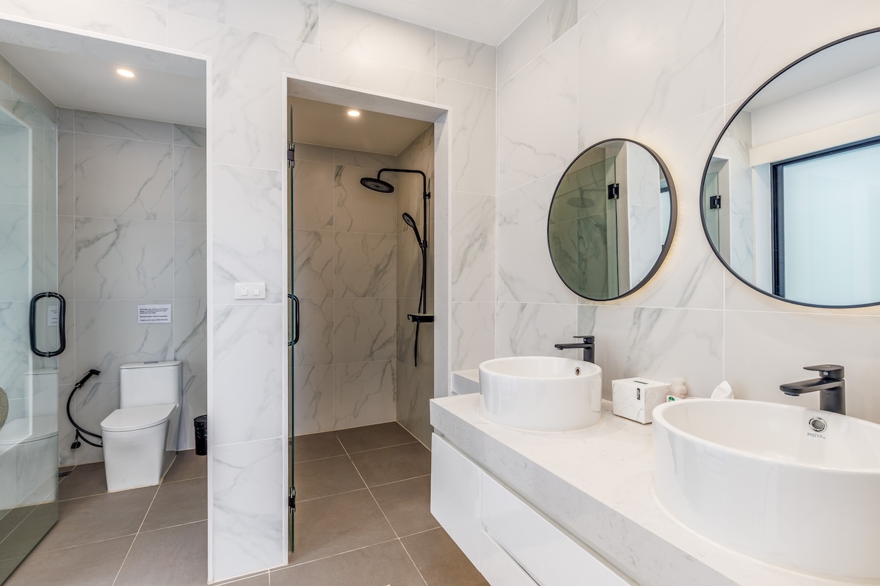 Baan Thai Surin Hill Bathroom