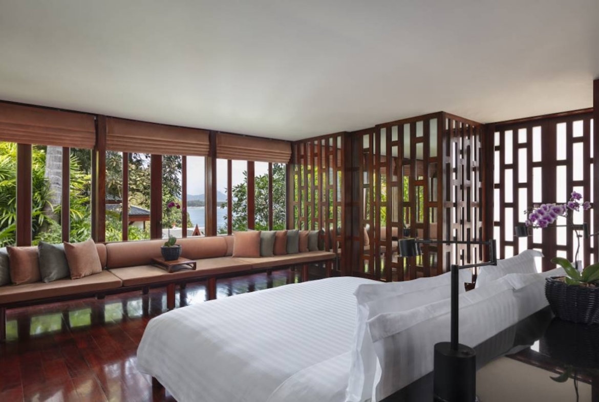 Phuket Luxury Oceanfront Property Bedroom