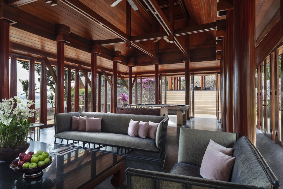 Phuket Luxury Oceanfront Property Sala