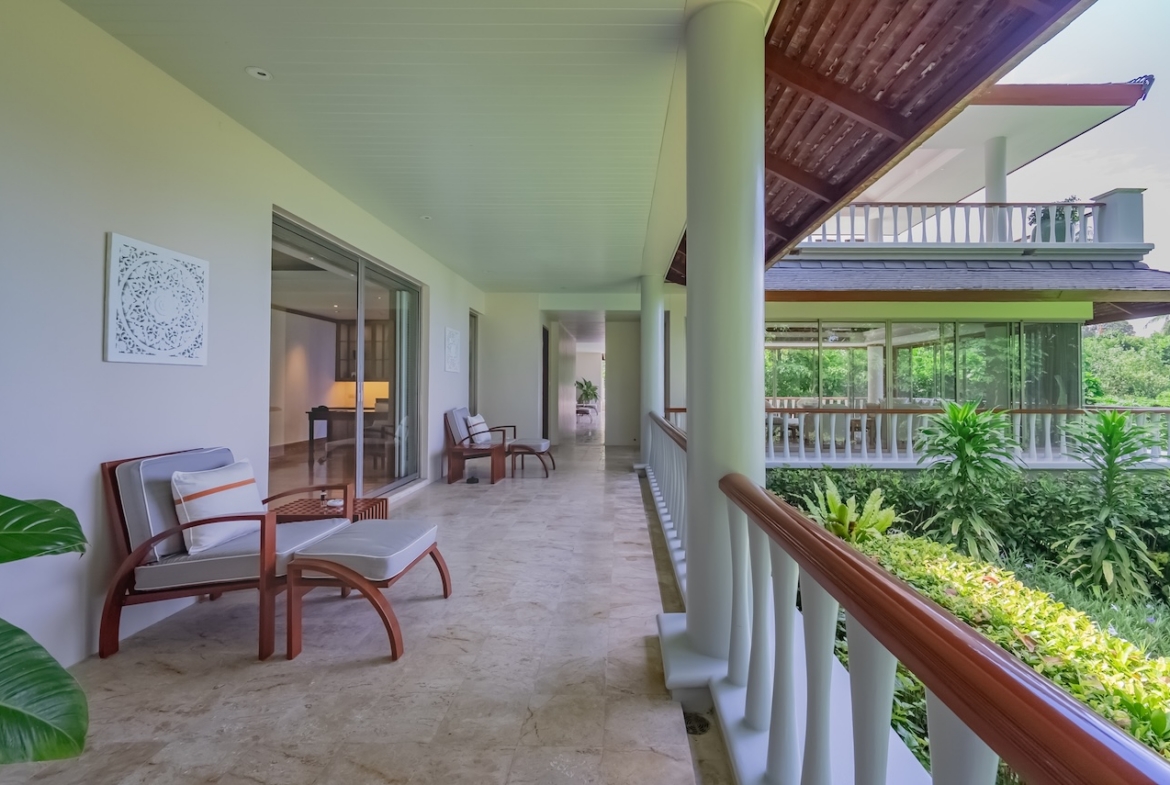 Signature Resort Villa 12 Balcony