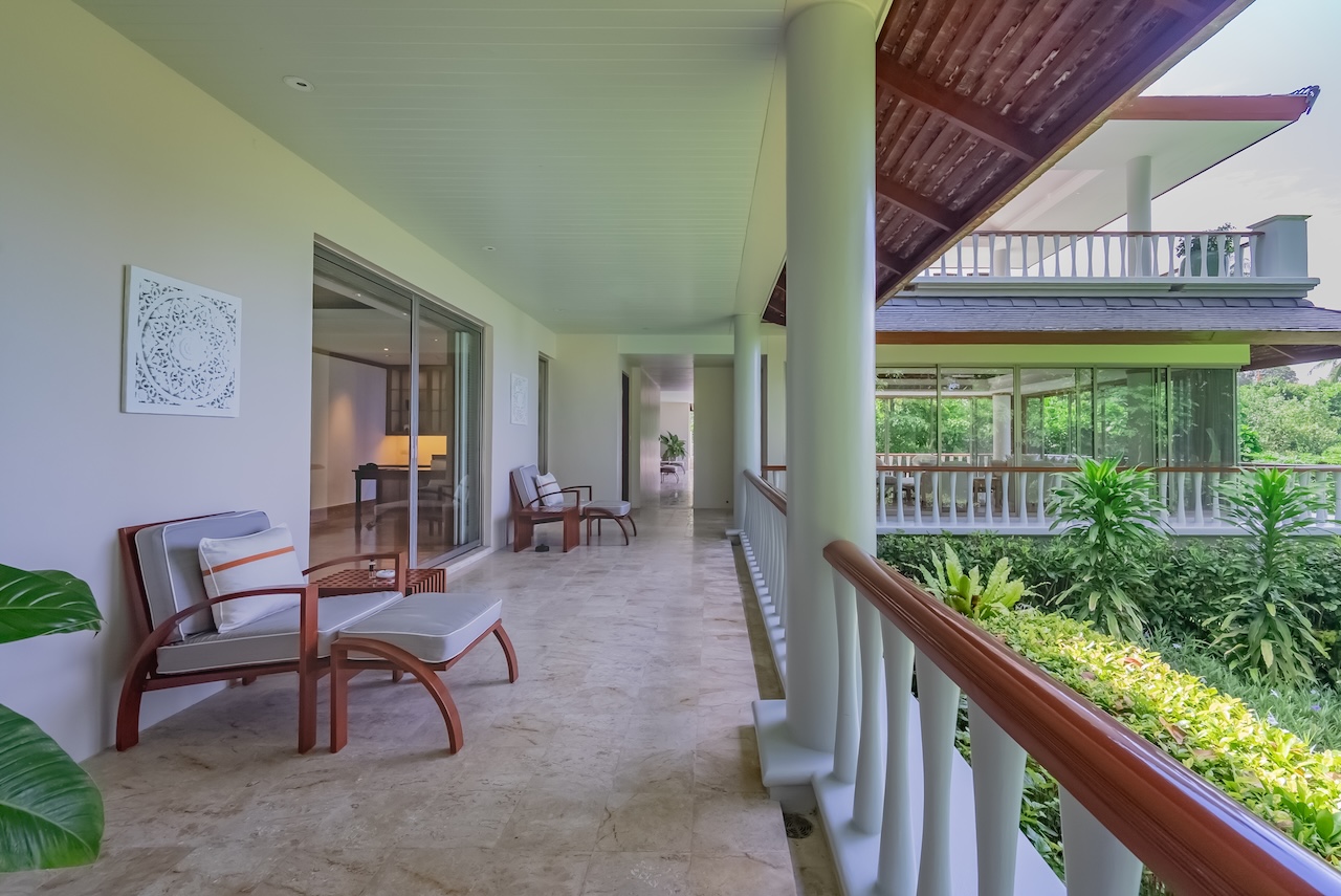 Signature Resort Villa 12 Balcony