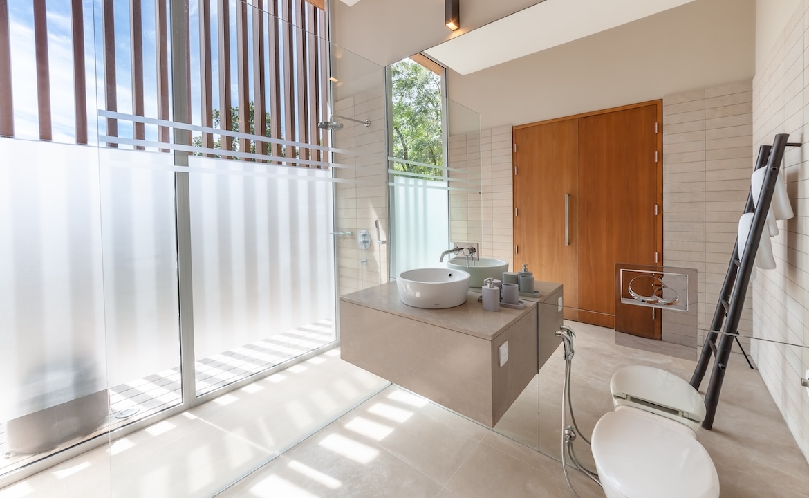 Villa Mayavee Bathroom