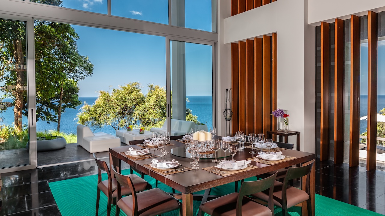Villa Mayavee Dining
