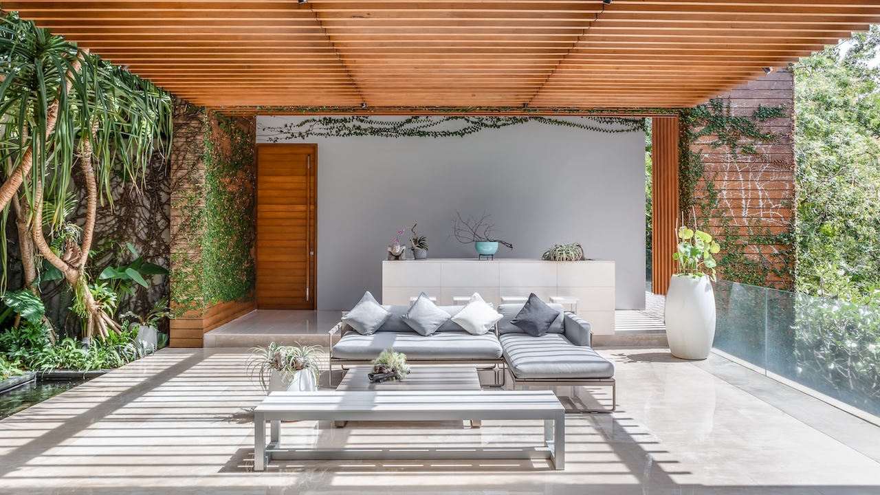 Villa Mayavee Seating
