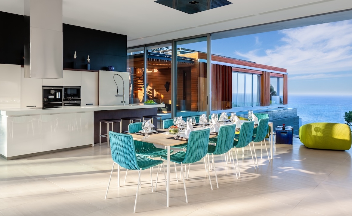Villa Mayavee Dining